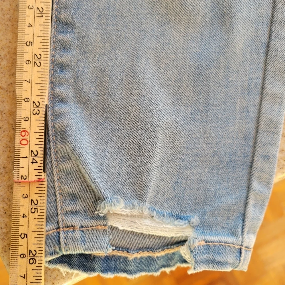 Garage Skinny Distressed Denim Light Blue Jeans Size 3 Nwt